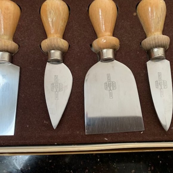 William Sonoma Cheese Knives - Picture 2 of 5